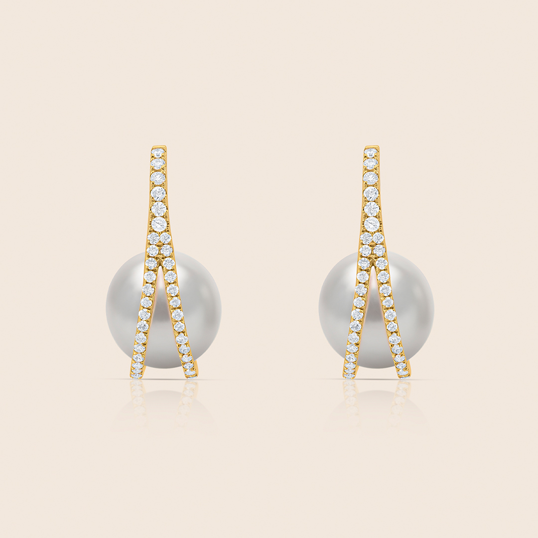 96 lavita yellow gold diamond tower earring with center pearl - Image 1